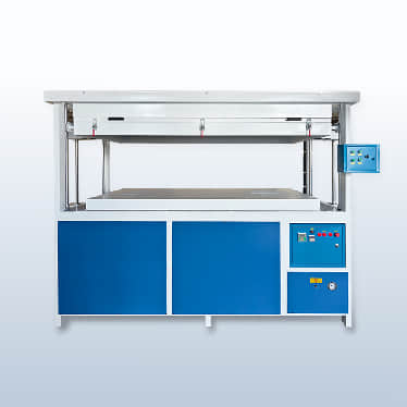 Vacuum Forming Machine