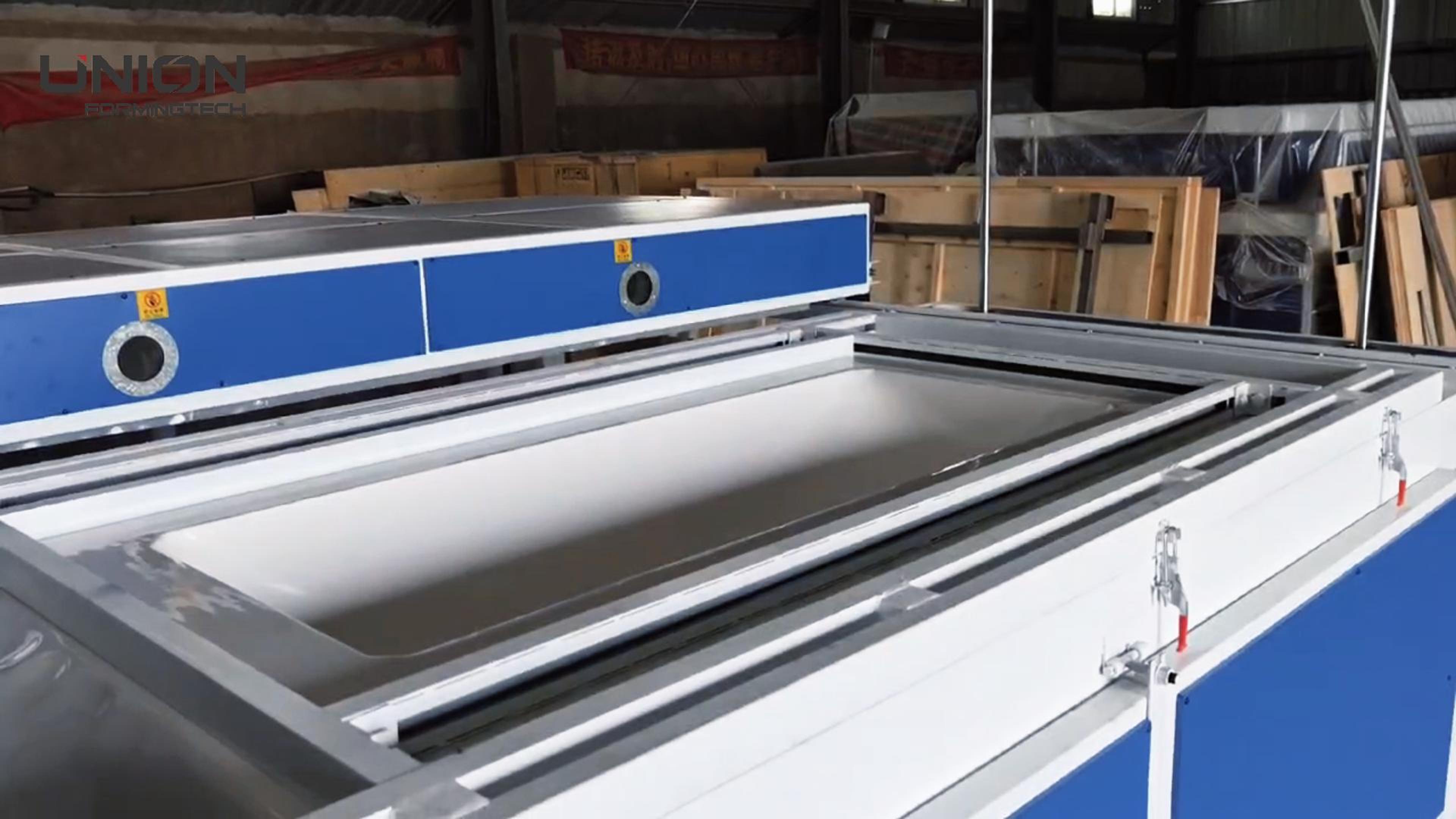 Easy Operation Bathtub Vacuum Forming Machine at Affordable Price