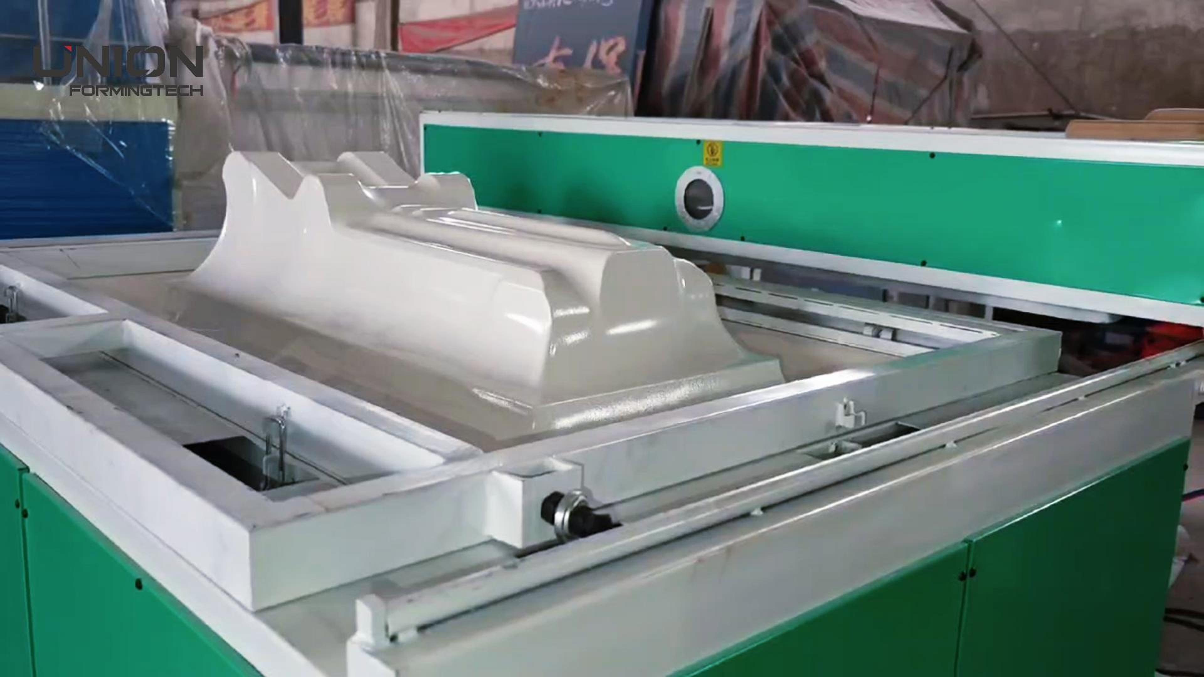 ABS PET Acrylic Vacuum Thermoforming Machine for Machinery Covers