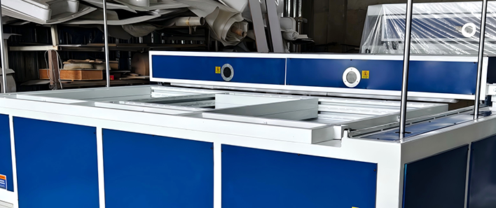 VFM-1224 thermoforming machine for signage, auto parts, and architectural models